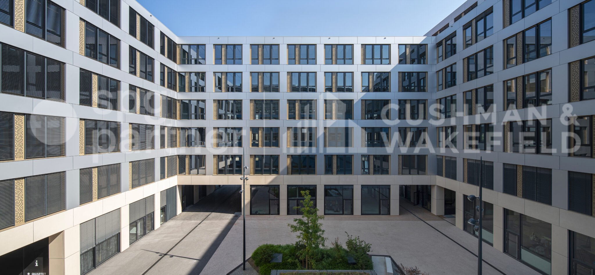 Atelier à louer – 3000 m² – LES CHARMILLES – Lyon 114 – Genève-Petit-Saconnex