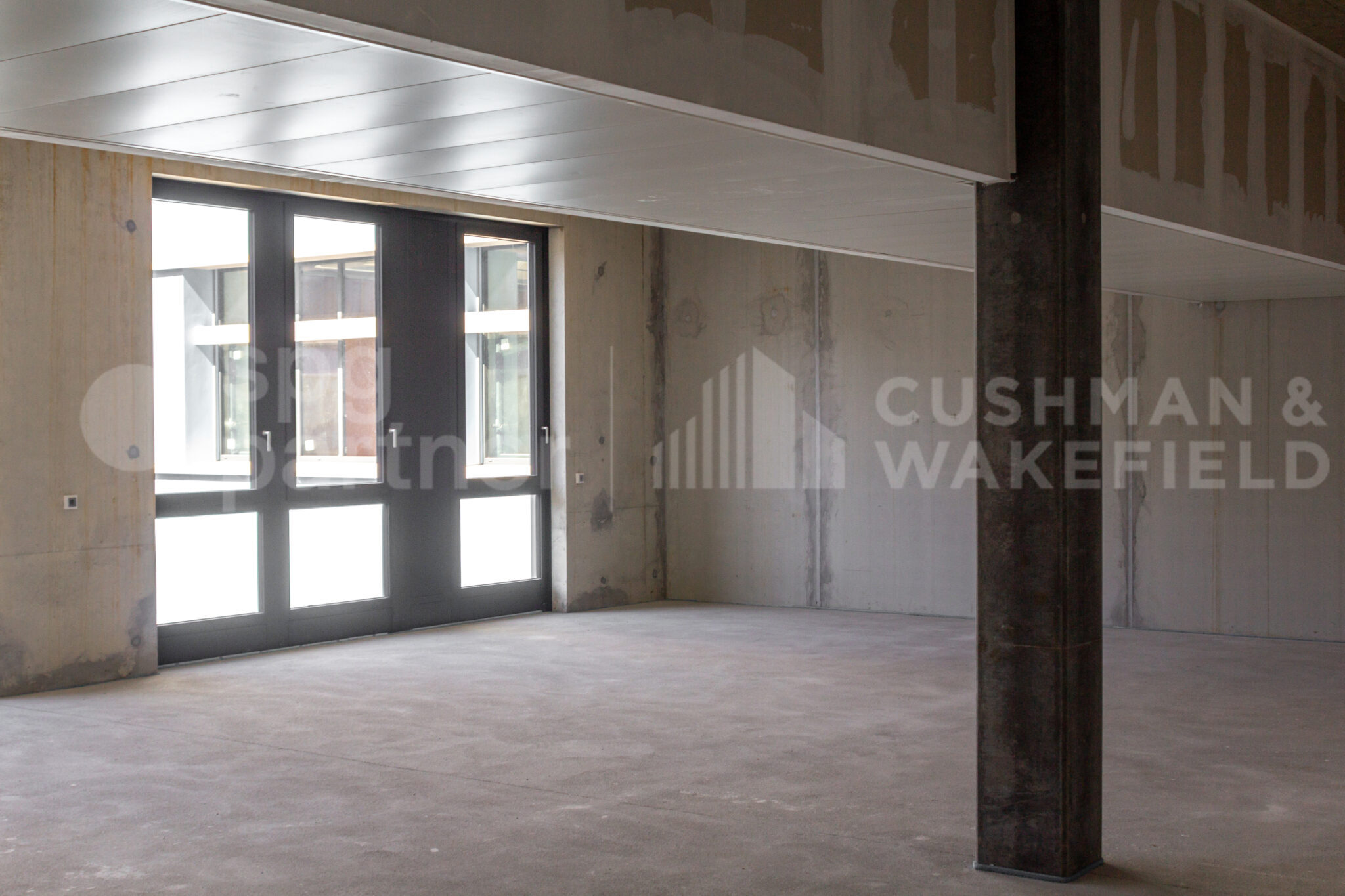 Atelier à louer – 3000 m² – LES CHARMILLES – Lyon 114 – Genève-Petit-Saconnex