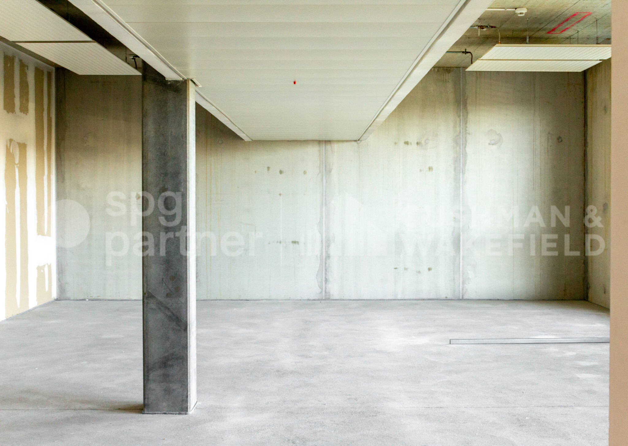 Atelier à louer – 500 m² – LES CHARMILLES – Lyon 114 – Genève-Petit-Saconnex