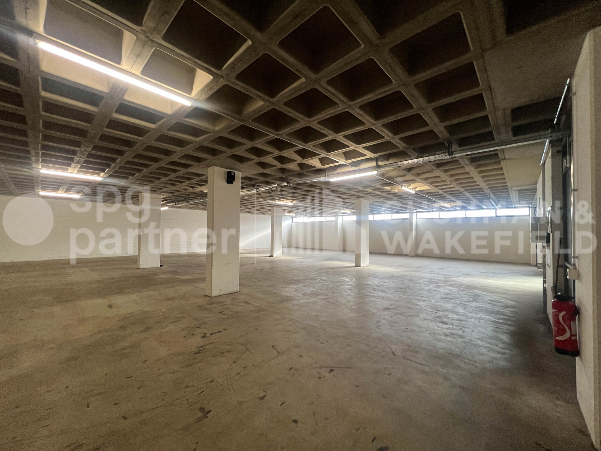 Atelier à louer – 2500 m² – PAV – Jeunes 23 – Carouge
