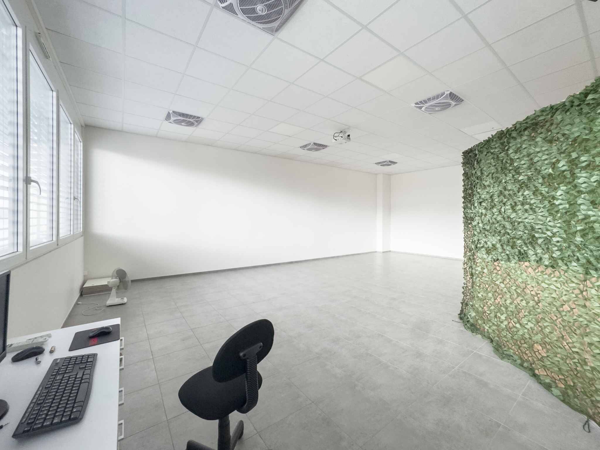 Local administratif à louer – 125 m² – ZIBAY – Maison-Carrée 30 – Satigny