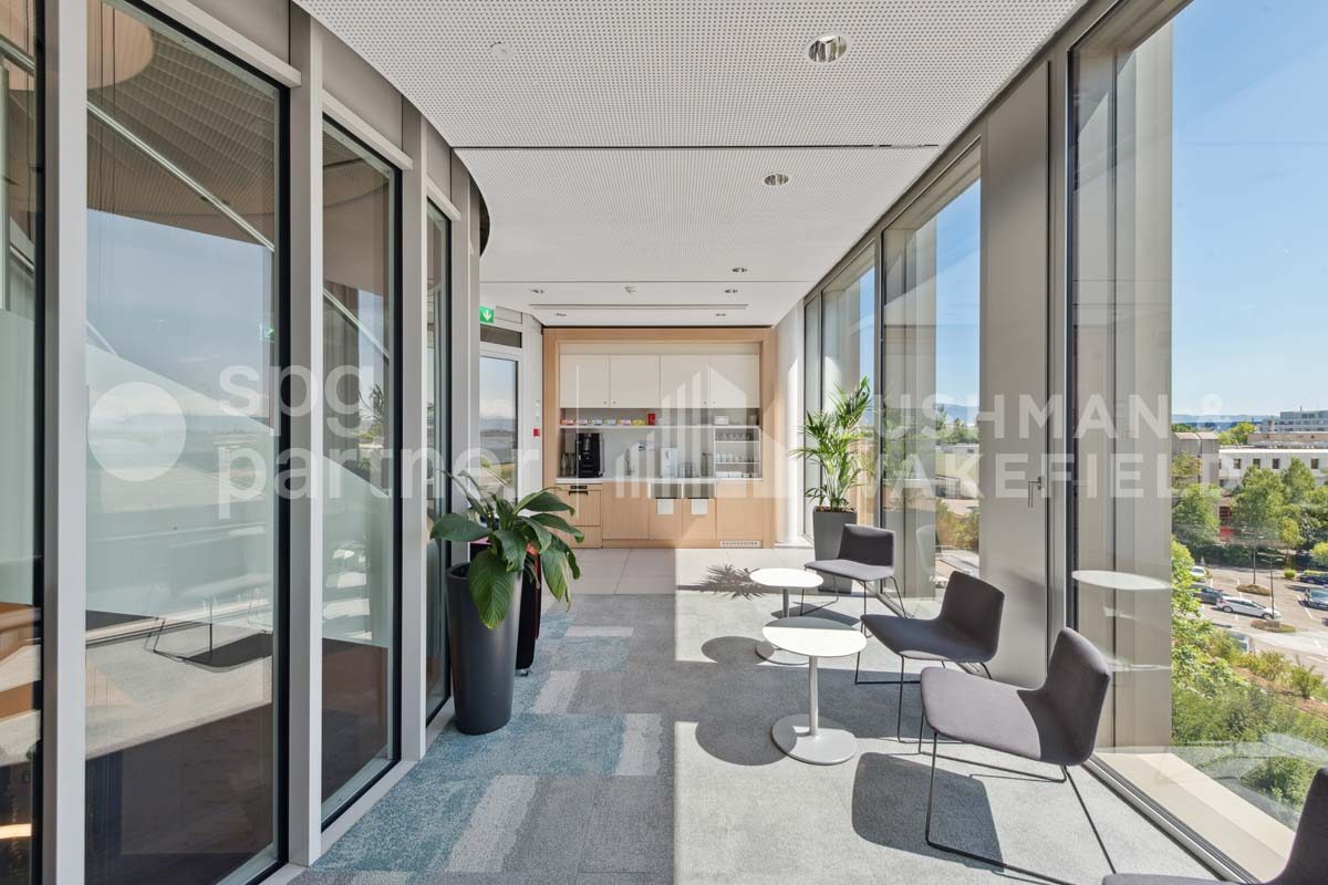 Atelier à louer – 2000 m² – ZIMEYSA – Nant-D Avril 152 – Meyrin