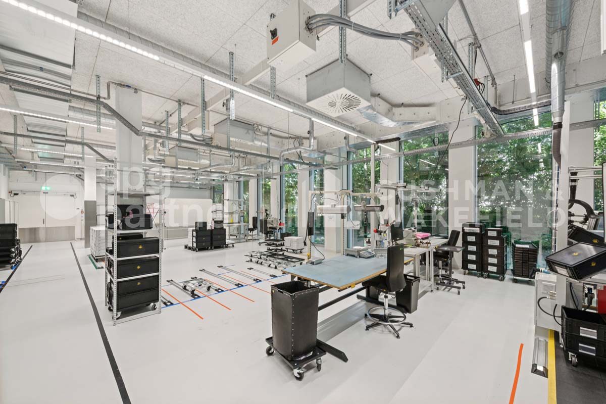 Atelier à louer – 2000 m² – ZIMEYSA – Nant-D Avril 152 – Meyrin