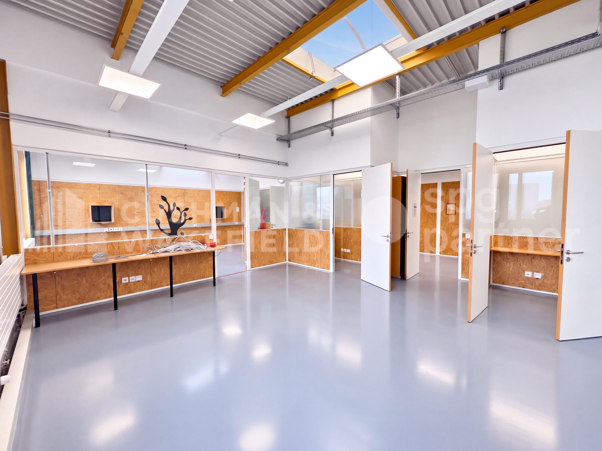 Atelier à louer – 1300 m² – ZIMEYSA – Veyrot 25 – Meyrin