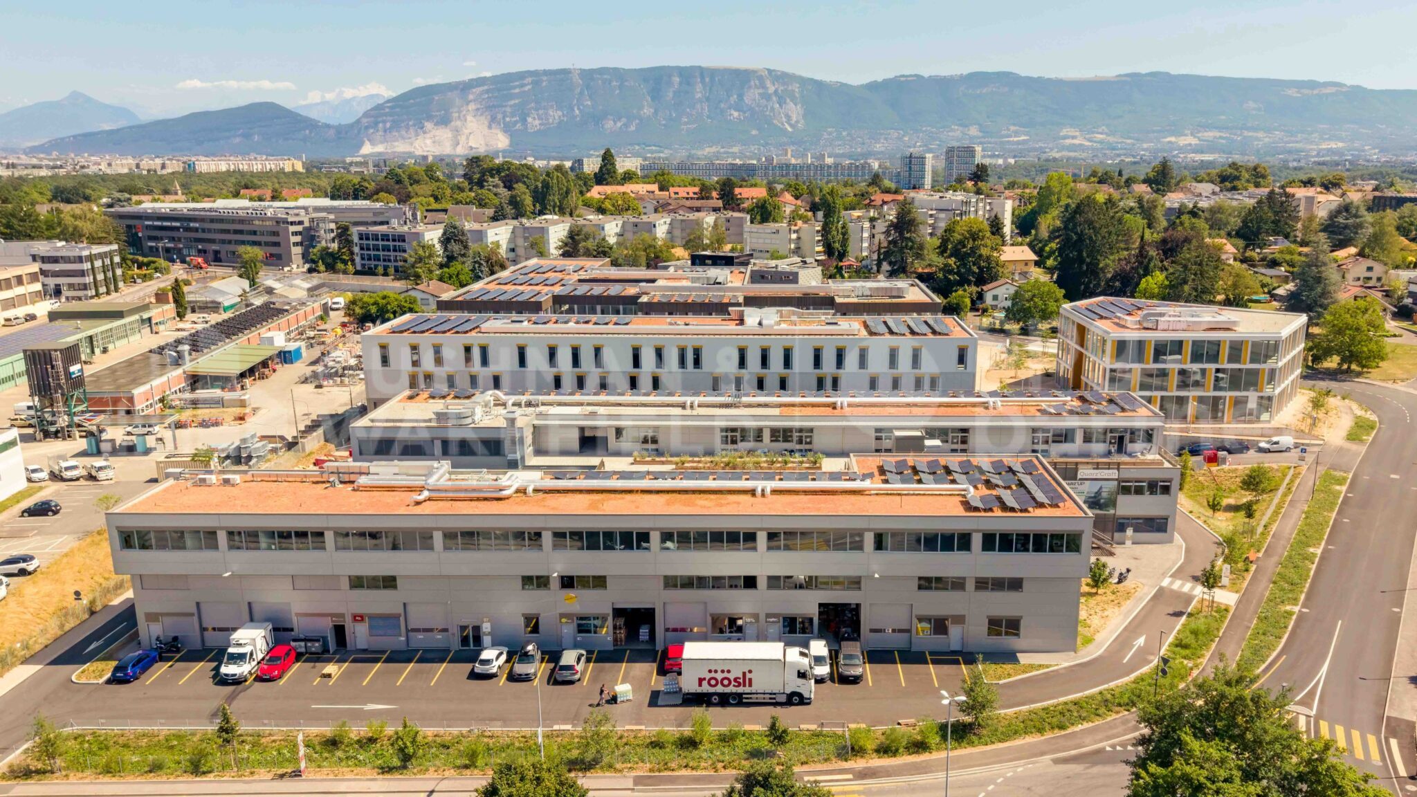 Atelier à vendre – 1500 m² – ZIMOGA – Delay 26 – Vernier