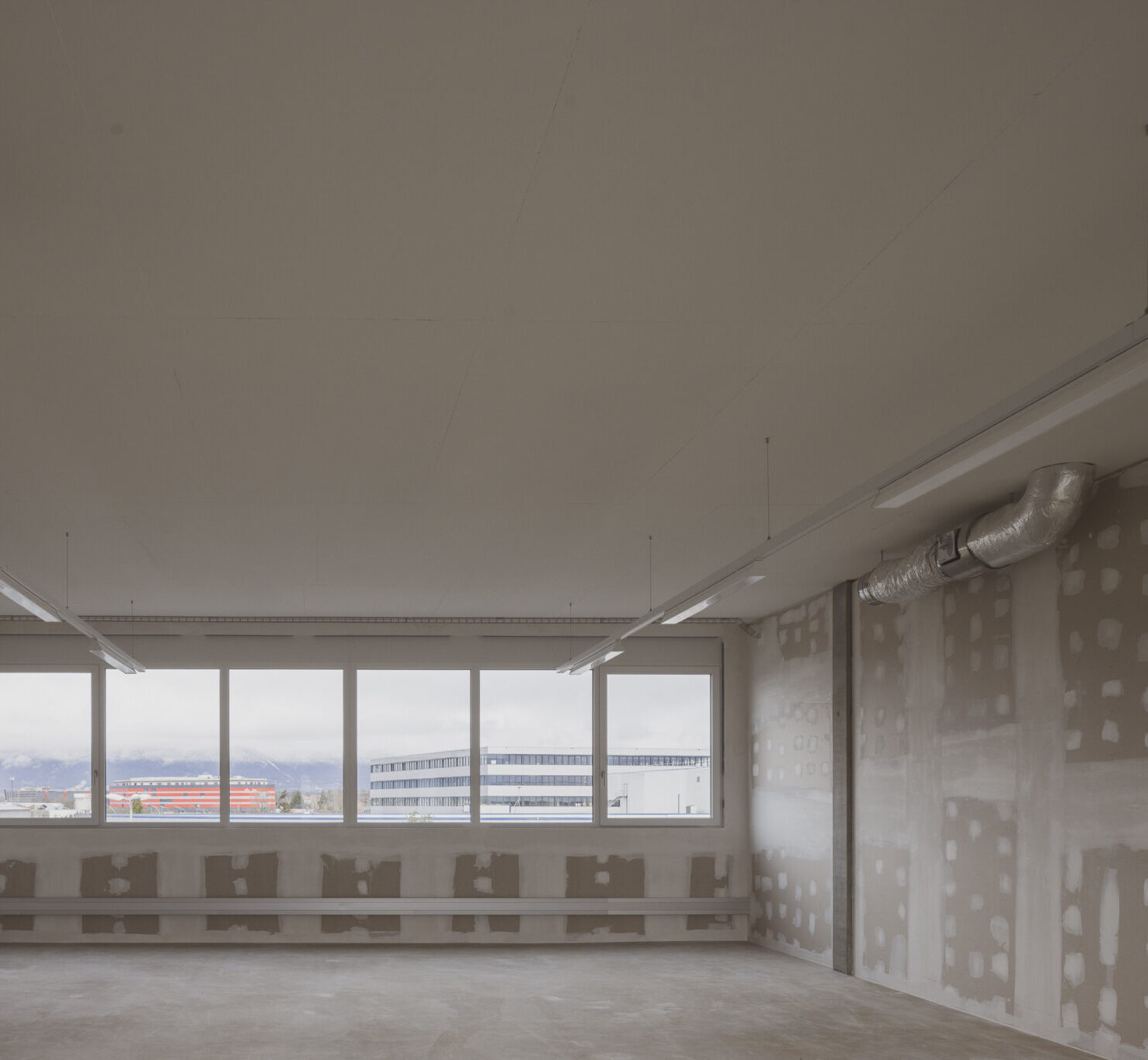 Atelier à vendre – 95 m² – ZIMOGA – Delay 6 – Vernier