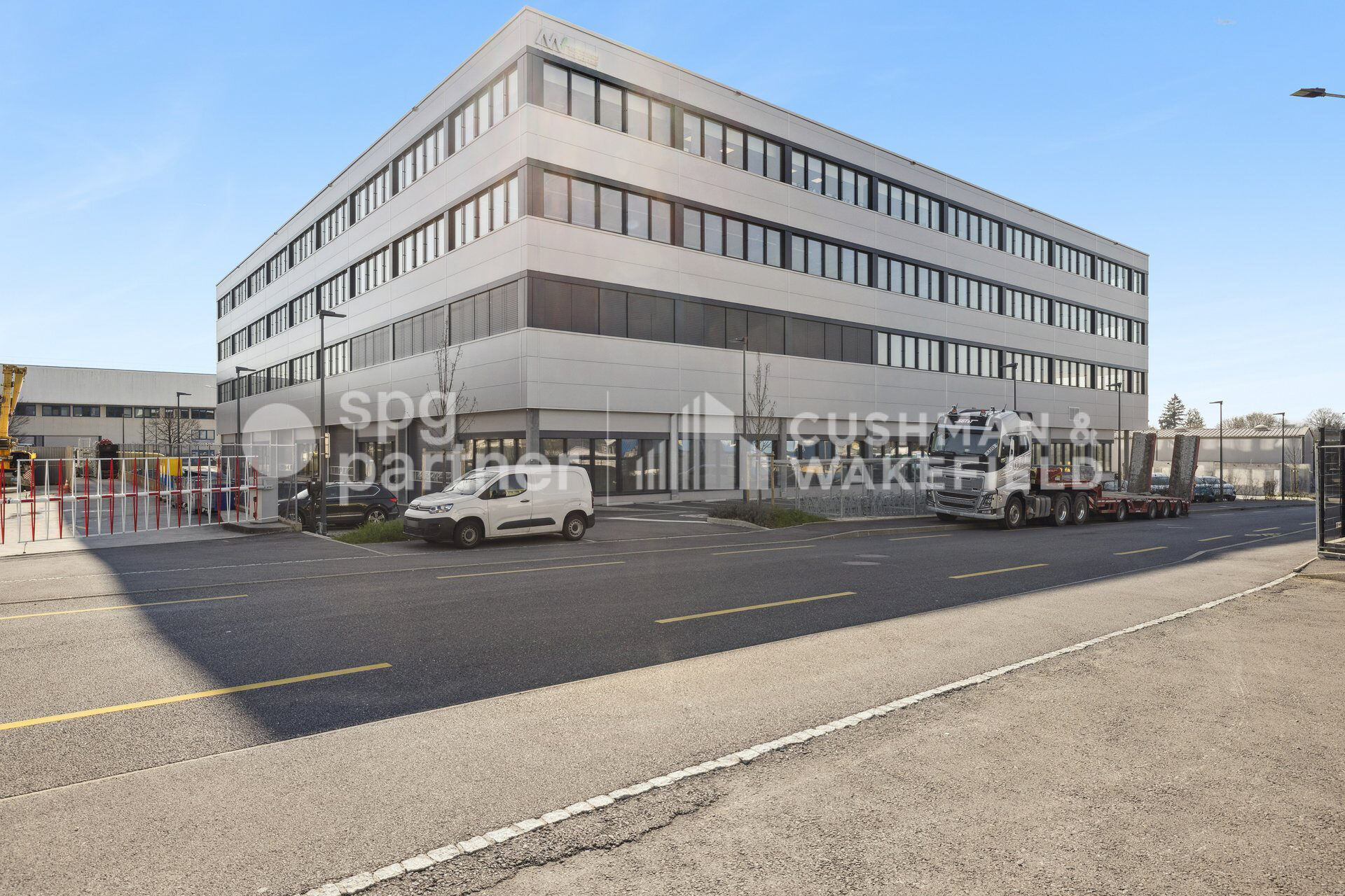 Atelier à louer – 1000 m² – ZIMOGA – Emeraude 10 – Vernier