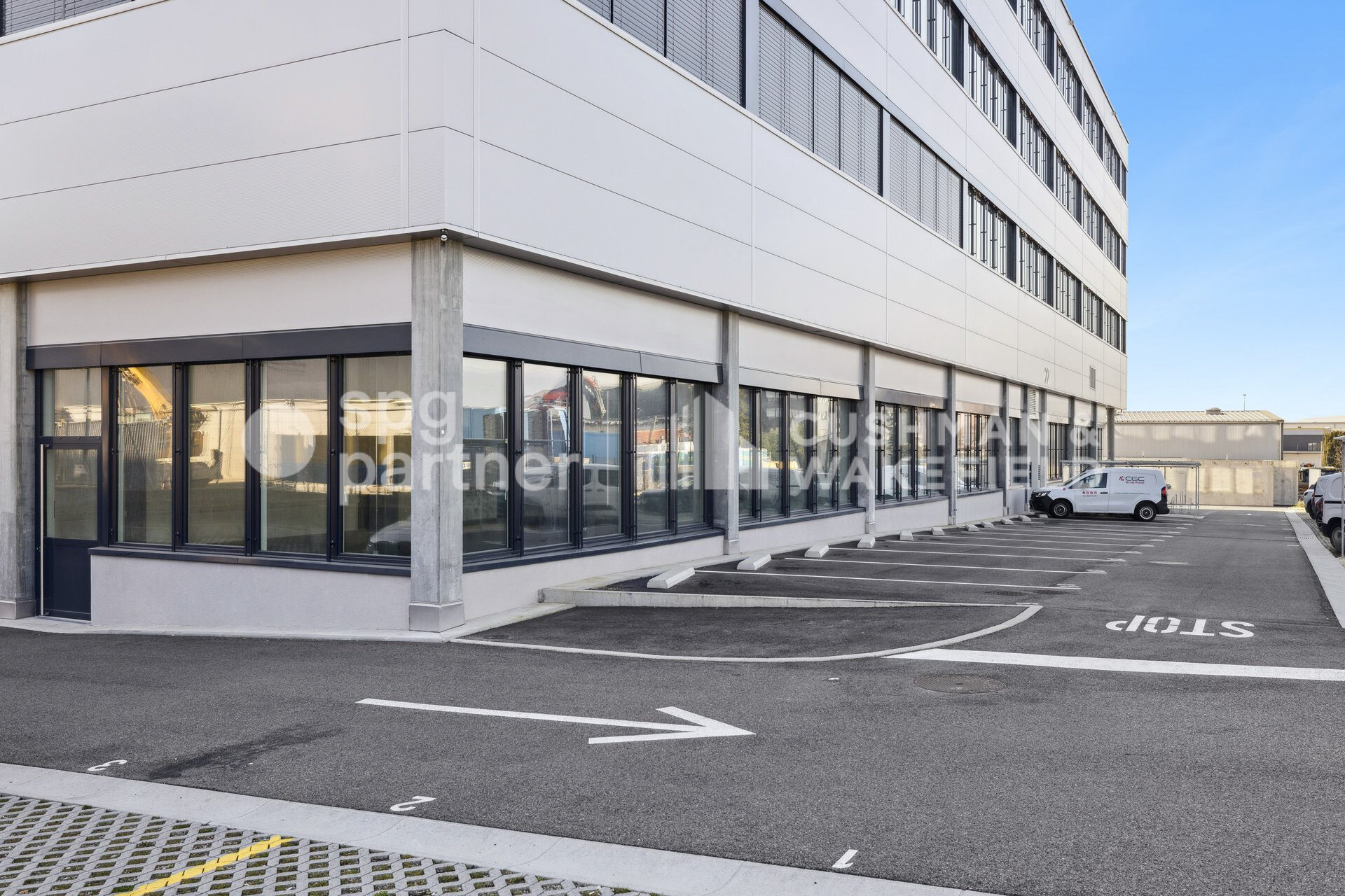 Atelier à louer – 1500 m² – ZIMOGA – Emeraude 10 – Vernier