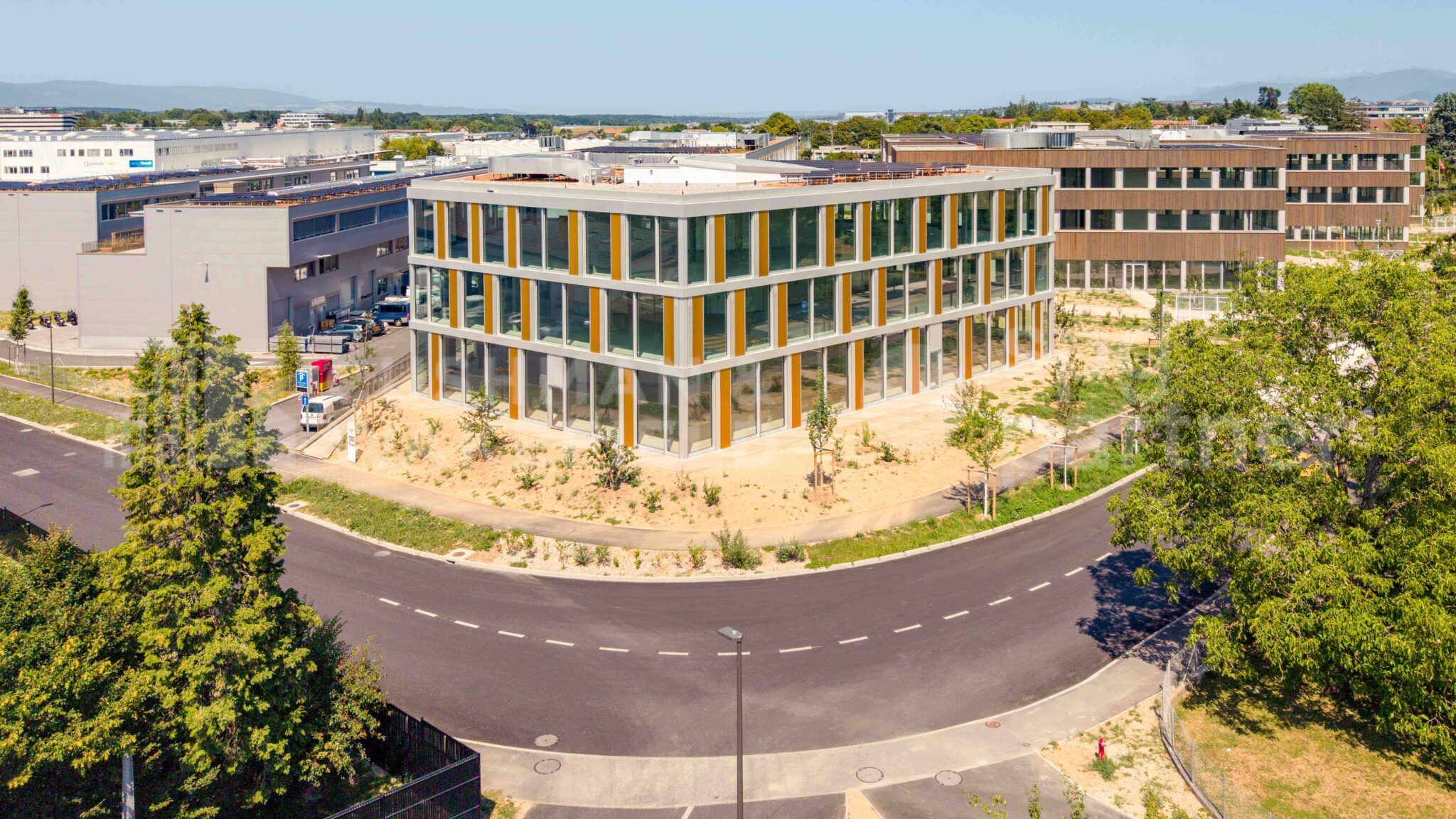 Atelier à vendre – 3500 m² – ZIMOGA – Montfleury 29 – Vernier