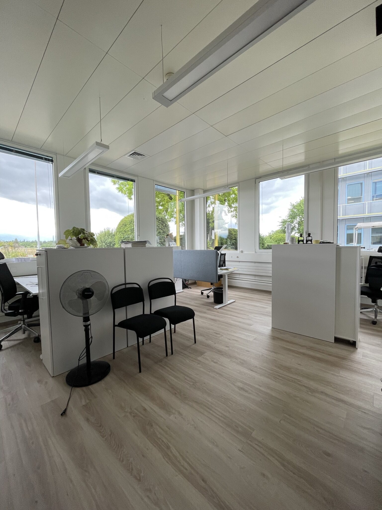 Atelier à louer – 526 m² – ZIPLO – Aulx 14 – Plan-Les-Ouates