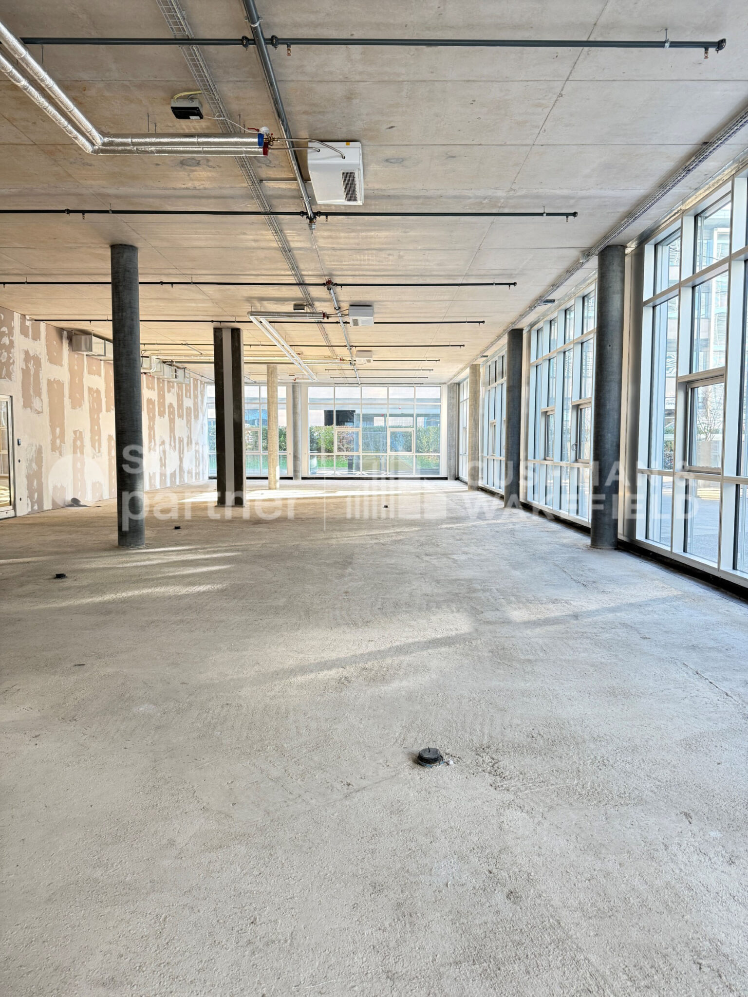 Atelier à louer – 500 m² – ZIPLO – Galaise 11 – Plan-Les-Ouates