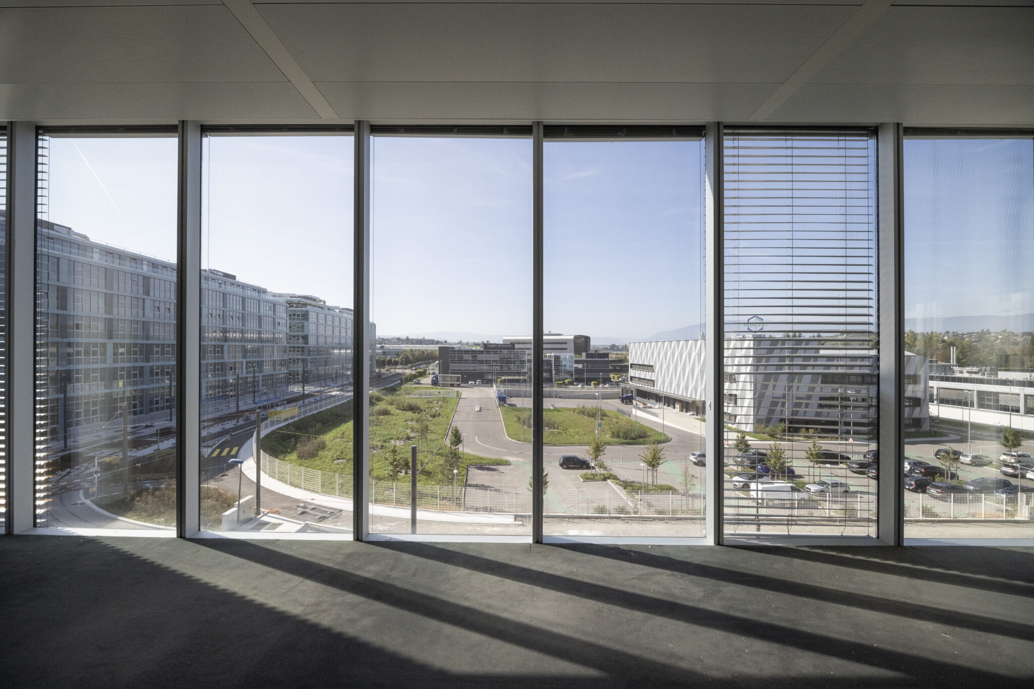 Local administratif à louer – 450 m² – ZIPLO – Galaise 24 – Plan-Les-Ouates