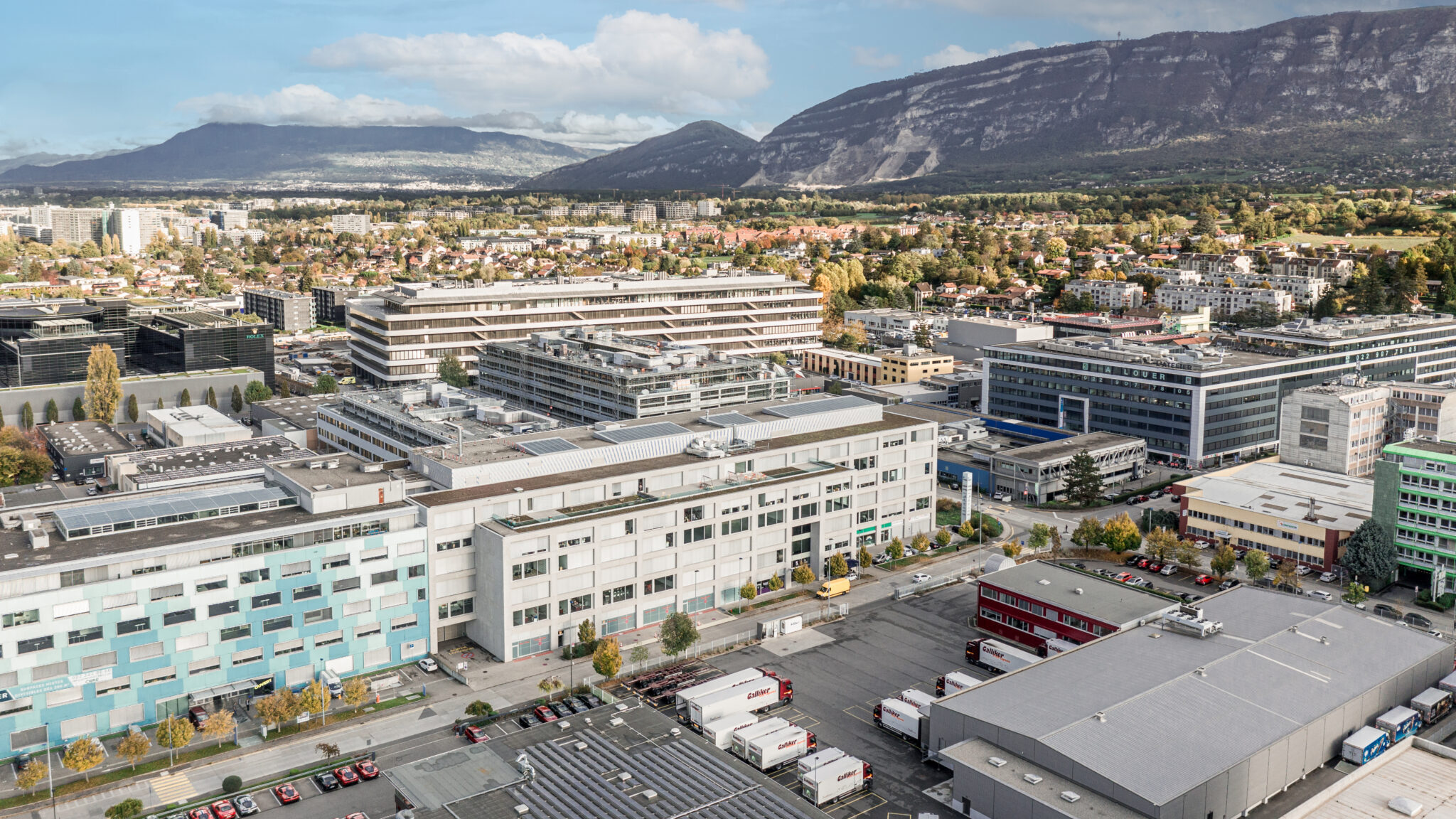Local administratif à louer – 500 m² – ZIPLO – Pré-Fleuri 3 – Plan-Les-Ouates