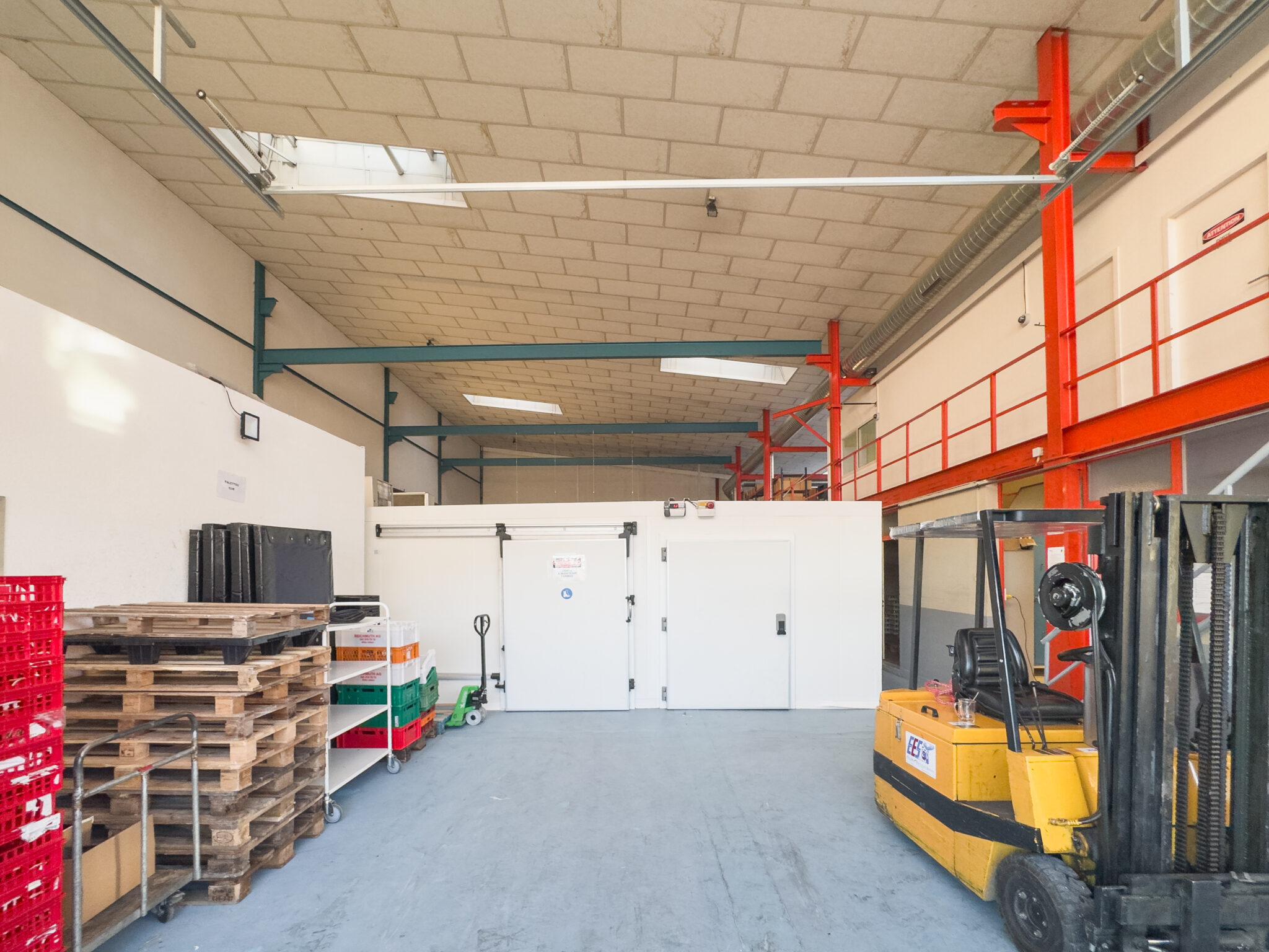 Atelier à louer – 650 m² – ZODIM – Cardinal-Journet 13 – Meyrin